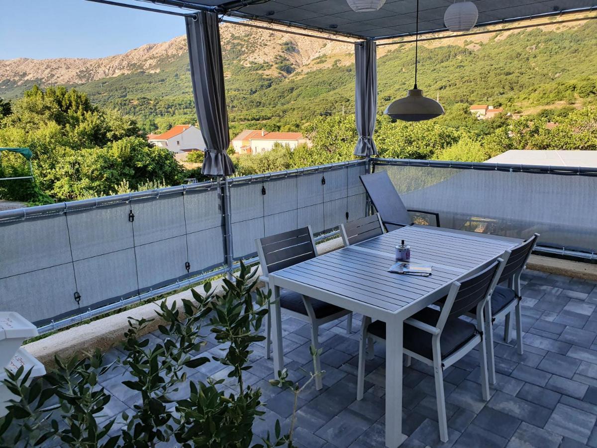 Апартаменты Relax House Rosemary Draga Bascanska Экстерьер фото